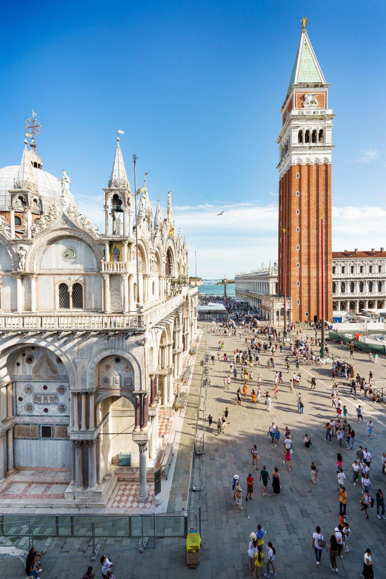 Due Leoni Terrace In St Mark's Square Apartment